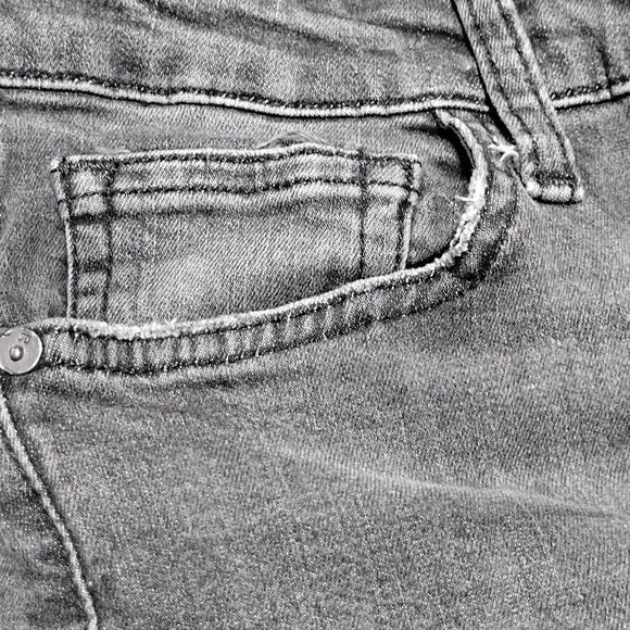 Joe's Jeans Eden Ankle Jeans Distressed Raw Hem Gray Black Wash Sz 31 Mid Rise - Picture 10 of 10